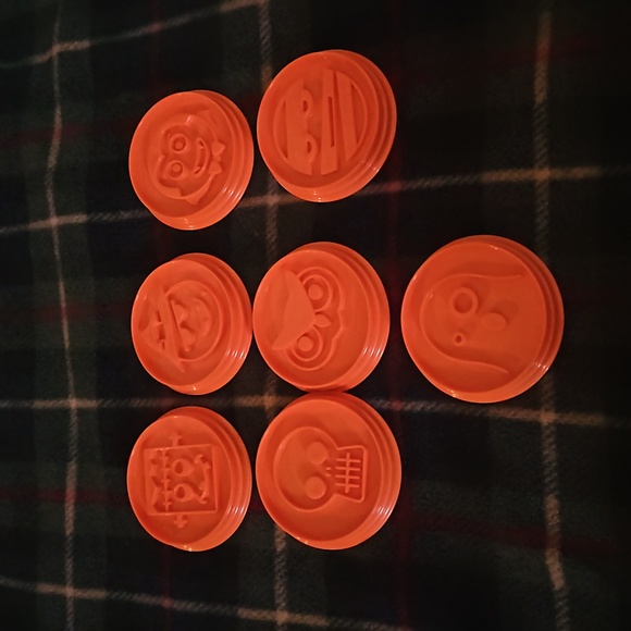 7 Piece‎ Pampered Chef Halloween Cookie Cutters - Picture 1 of 2